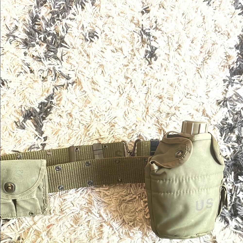 Green Rugged Belt Bag with Ergonomic Design